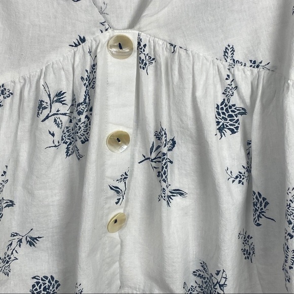 Zara Floral Bell sleeve Pearl/Shell Button Blouse - Picture 3 of 6